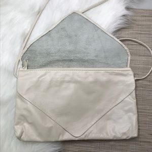 Vintage Bags - Vintage Cream Soft Leather Crossbody Vintage Bags - Vintage Cream Soft Leather Crossbody
